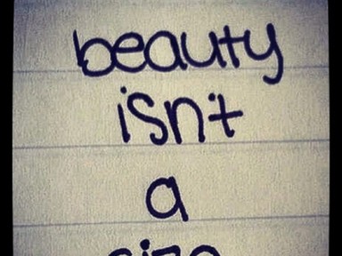 Plus size divattrükkök - meríts ihletet az utcán!