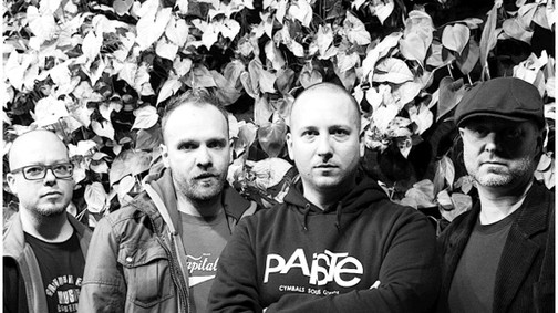 Fergeteges nyárköszöntő trendi zenészekkel