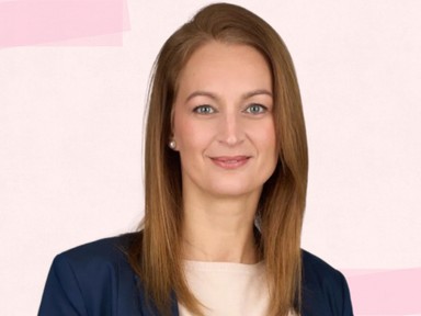 Ez a 3 szín Forsthoffer Ágnes stílusának titka: a divatszerkesztő szerint mindenkinek jól állnak