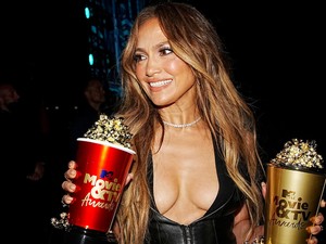 Jennifer Lopez könnyek között vette át az MTV díját
