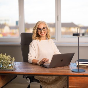 Dr. Jelinek Zsuzsanna