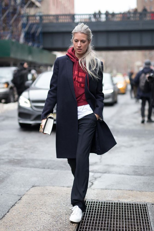 Így viseld a kapucnis pulóvert!