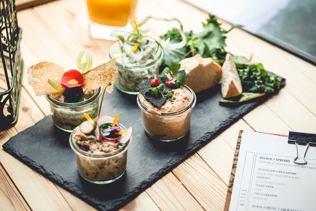 Dizájner üzlet és kávézó egyben: a Kalitkában jártunk