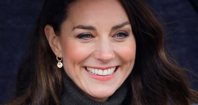 Katalin hercegné luxustáskáját lenyúlta egy baba, zseniális volt a reakciója