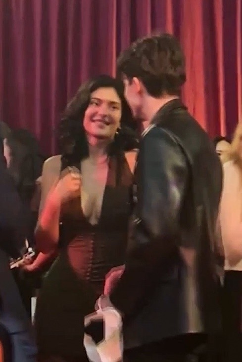 Timothée Chalamet és Kylie Jenner bensőséges pillanatait örökítették meg