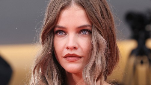 Palvin Barbara fekete pucérruhába bújt, csak úgy ragyog a magyar szupermodell