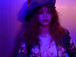 Rihanna új videoklipje kész rémálom!