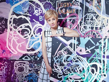 Ha a rétegek mesélni tudnának - A különleges technikával dolgozó Soós Nóra festőművésszel beszélgettünk