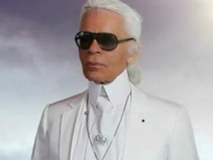 Karl Lagerfeld istent játszik, Snoop Dogg csak rappel