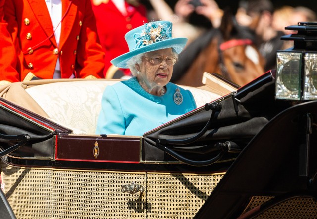 Erzsébet királynő a születésnapi felvonulásán