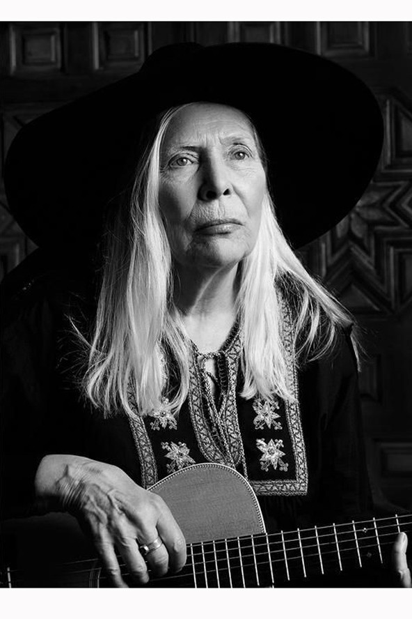 Tarolnak a nyugdíjasok a kampányokban