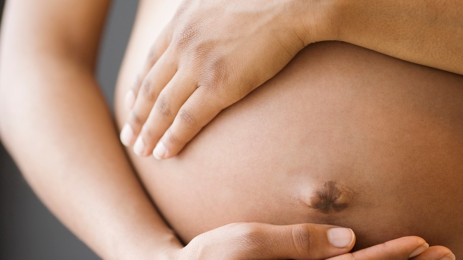 A szétnyílt hasizom nagyon gyakori probléma a szülés után, de szerencsére a plasztikai sebészetben van már rá megoldás