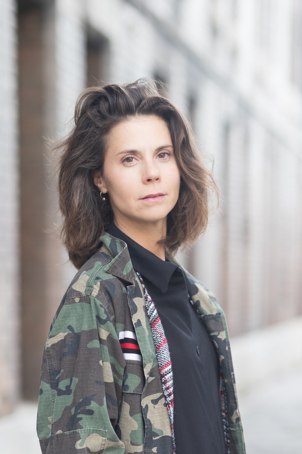 A Mambo Maternica Nagy Borbála első nagyjátékfilmje, ami három nő életén keresztül mutatja be az anyasághoz, gyermektelenséghez és társadalmi elvárásokhoz kapcsolódó dilemmákat