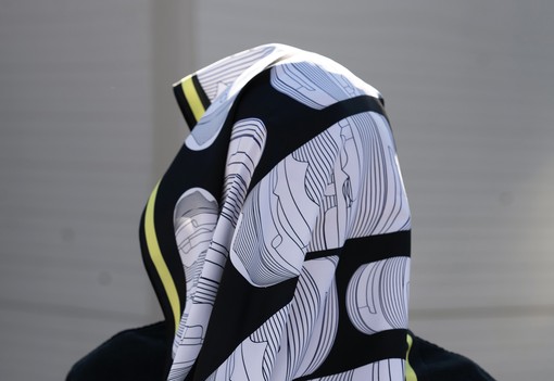 A selyemsálad lehet egyszerre műalkotás és menő streetstyle-trükk. Te kipróbálnád?