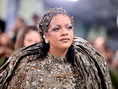 Rihanna ezüstbe borulva bizonyította be, hogy még mindig ő a Met-gálák koronázatlan királynője 