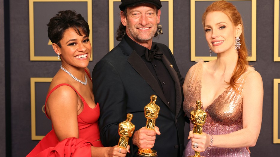 Ariana DeBose történelmet írt: Ő az első queer, aki Oscar-díjat kapott!