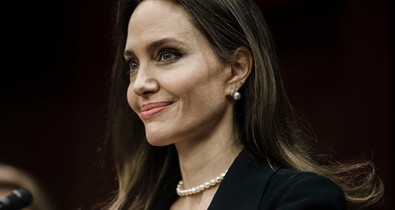 Leesik az állad, ha megtudod, ki valójában Angelina Jolie apukája