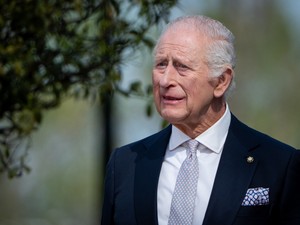 A palota közleményt adott ki: Károly király kemény mondattal reagált Harry herceg interjújára