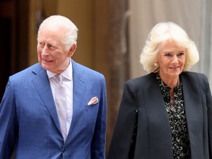 Károly király és Kamilla királyné csak úgy ragyognak egymás mellett, meghitt fotójuk felrobbantotta az internetet