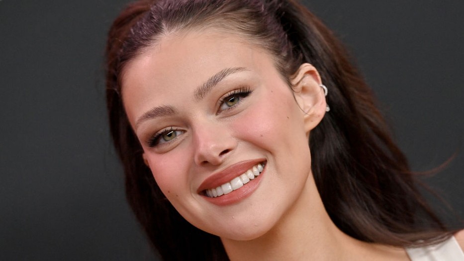 A legnagyobb világsztárok is meztelen manikűr rajongók, Nicola Anne Peltz-Beckham is imádja