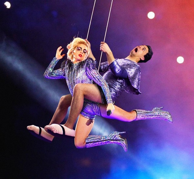 Ez a pasi sztárok mellé Photoshoppolta magát! Hihetetlenül vicces!