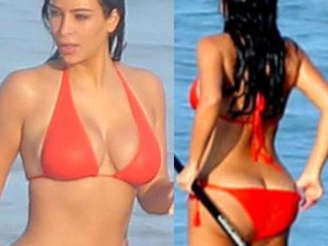 Hopp! Lecsúszott Kim Kardashian bikinije