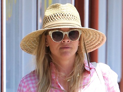 Reese Witherspoon a tökéletes nő: ezt a szupercsinos szettet el is lesheted tőle hétvégére