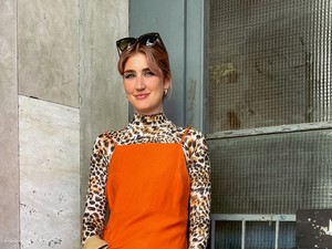 Lábas Viki mára is sikkes ruhadarabokat választott 