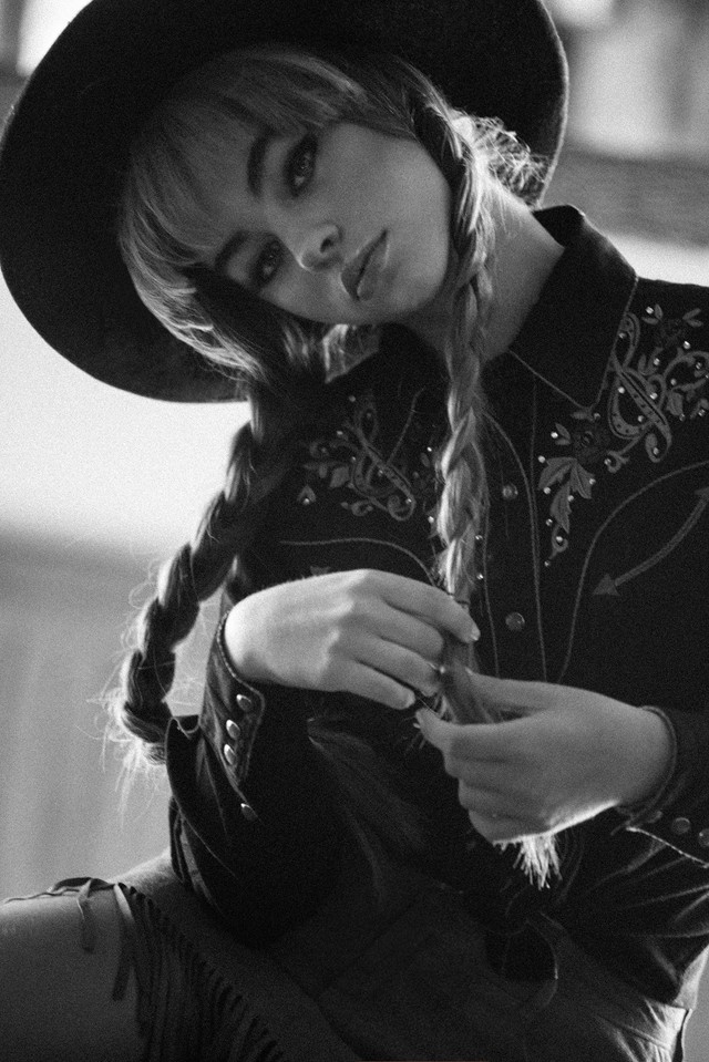 Interjú a világ leggyönyörűbb lányának kikiáltott Jade Weberrel