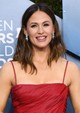 Jennifer Garner lelkes zenész, ráadásul nem éppen a legszokványosabb hangszer virtuóza, hiszen a színésznő szaxofonon játszik, barátnői születésnapján rendszeresen fellép, hogy elfújja a kedvenc nótájukat