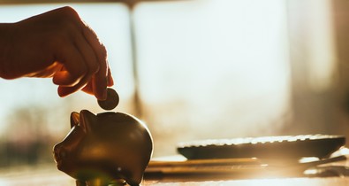 Így tudsz spórolni 2023-ban az emelkedő rezsik, díjak és járulékok mellett