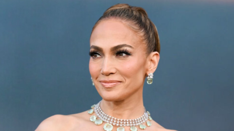 Jennifer Lopez csodálatosan fest friss fotóin