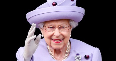 Erzsébet királynő életéről és uralkodásáról szóló exkluzív bookazine jelent meg!