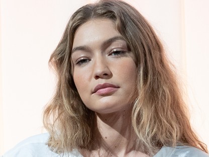 Gigi Hadid bocimintás kabátja a tökéletes őszi szetted egyik eleme lesz