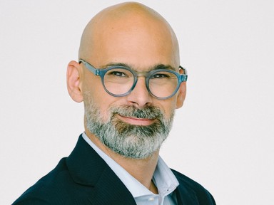 „Az ego mindig eggyel hátrébb volt, mint a család vagy a szeretet” - beszélgetés Szakonyi Gábor üzletemberrel