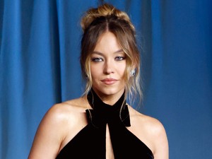 10 alkalom, amikor Sydney Sweeney arcpirító ruhában bukkant fel a vörös szőnyegen, és nem kért érte bocsánatot