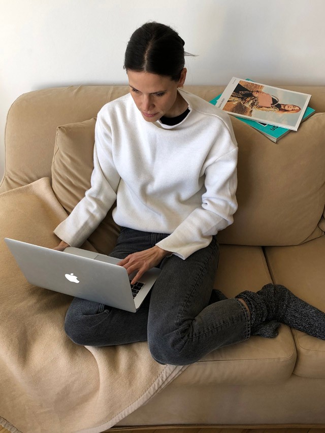 Egy igazi otthonról-dolgozós szettet mutat be ma Bertoty Eszter, lakberendező