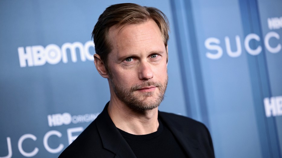 Alexander Skarsgård élvezi az apaság minden percét