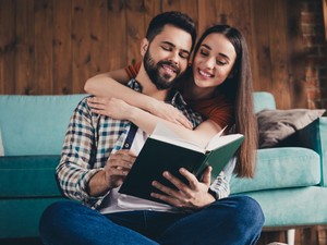 3 pszichológiai könyv a jól működő kapcsolatokról, amit minden párnak el kellene olvasnia