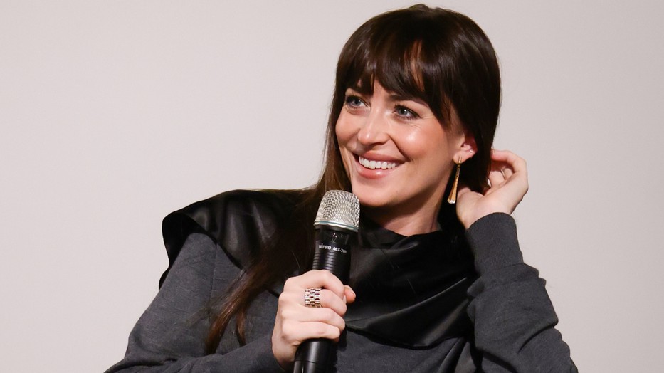 Dakota Johnson merész Calvin Klein kampányfotói felperzselték az internetet