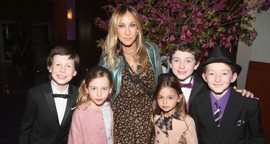 Sarah Jessica Parker ritkán látott ikerlányai hatalmasat nőttek és álomszépek