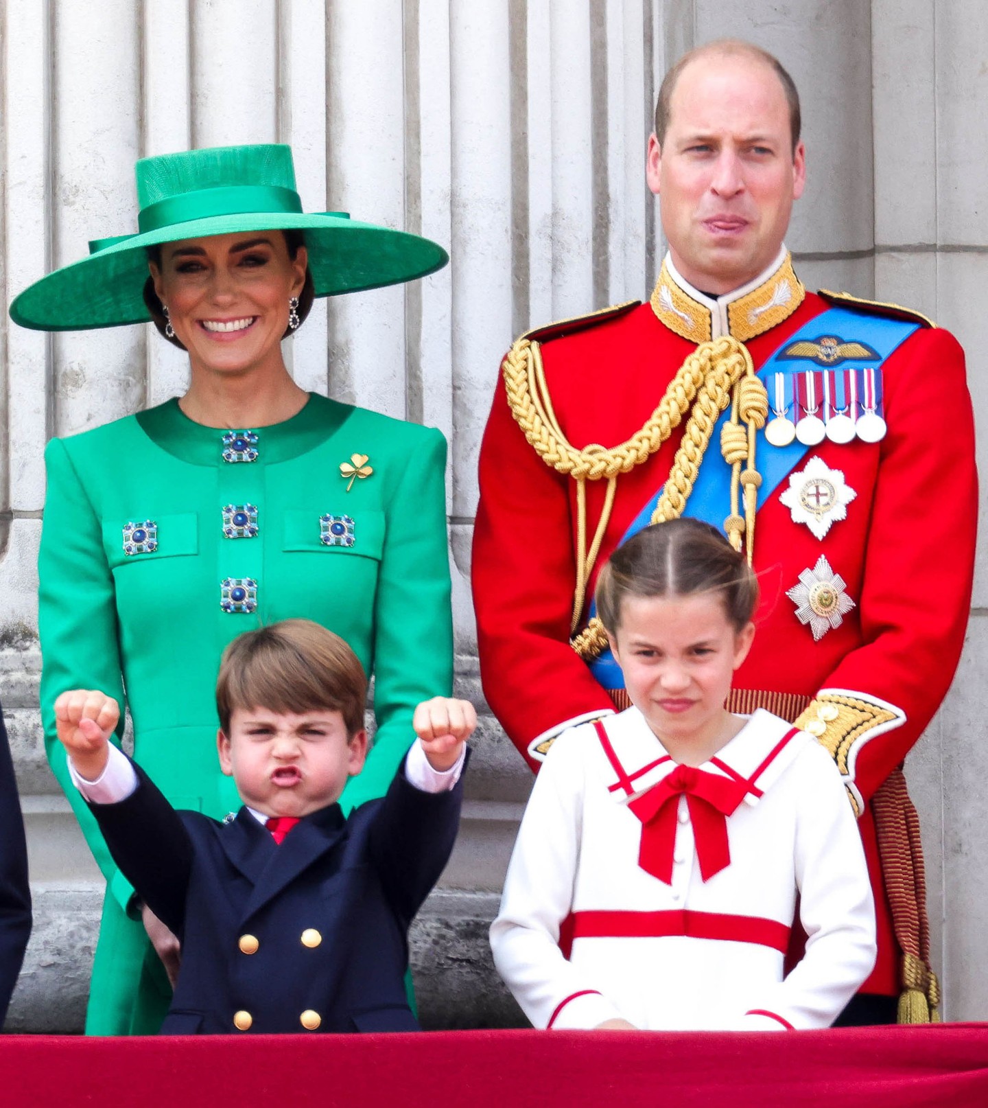 A 2023-as Trooping the Colour ünnepségen is ellopta a show-t, miközben a katonai repülőcsapat parádéját nézte.  