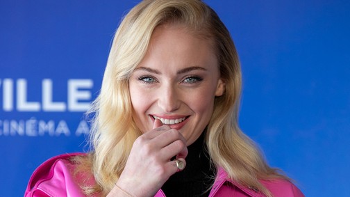 Sophie Turner volt a legvagányabb a vörös szőnyegen