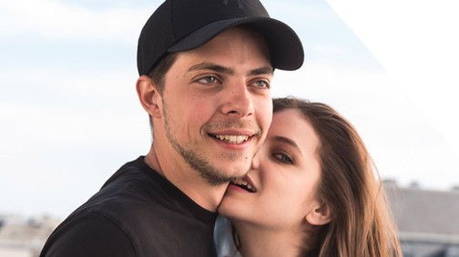 Palvin Barbara nagyon érzi - Fotók és kulisszatitkok az új Coca-Cola kampányról