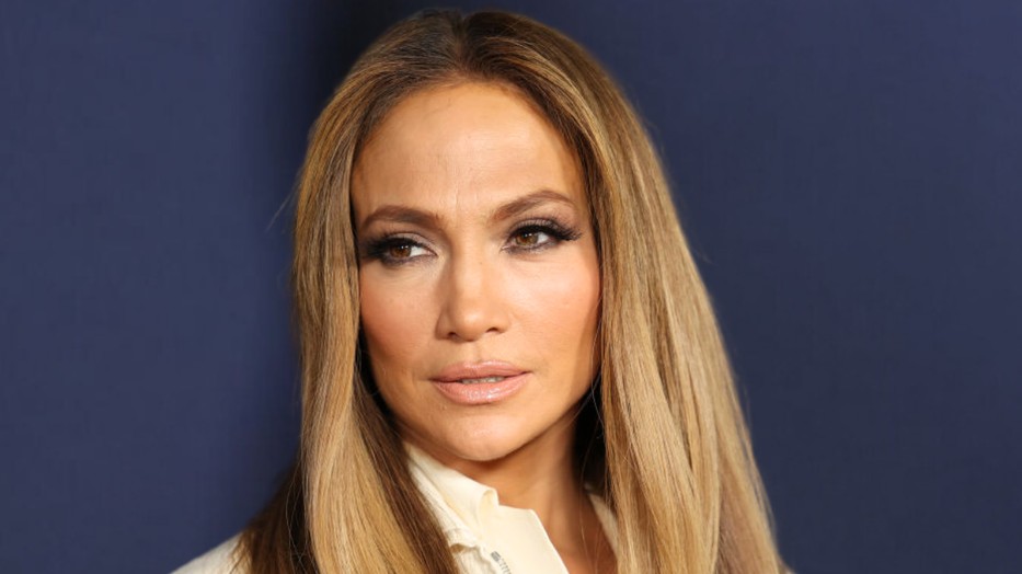 Jennifer Lopez elképesztően szexi ruhába bújt