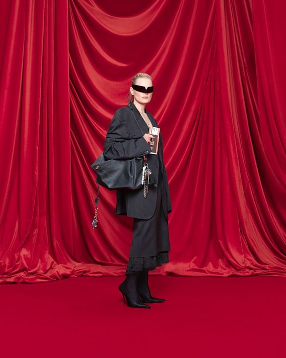 Balenciaga 2024 tavaszi-nyári kollekció