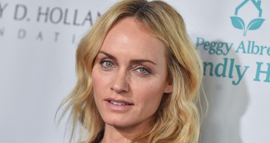 45! A kilencvenes évek szupernője, aki bevállalta a legrizikósabb ruhákat is