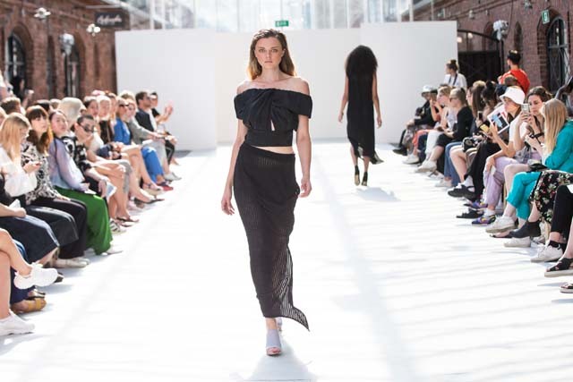 A népszerű magyar divattervező a finn divathéten mutatta be új kollekcióját