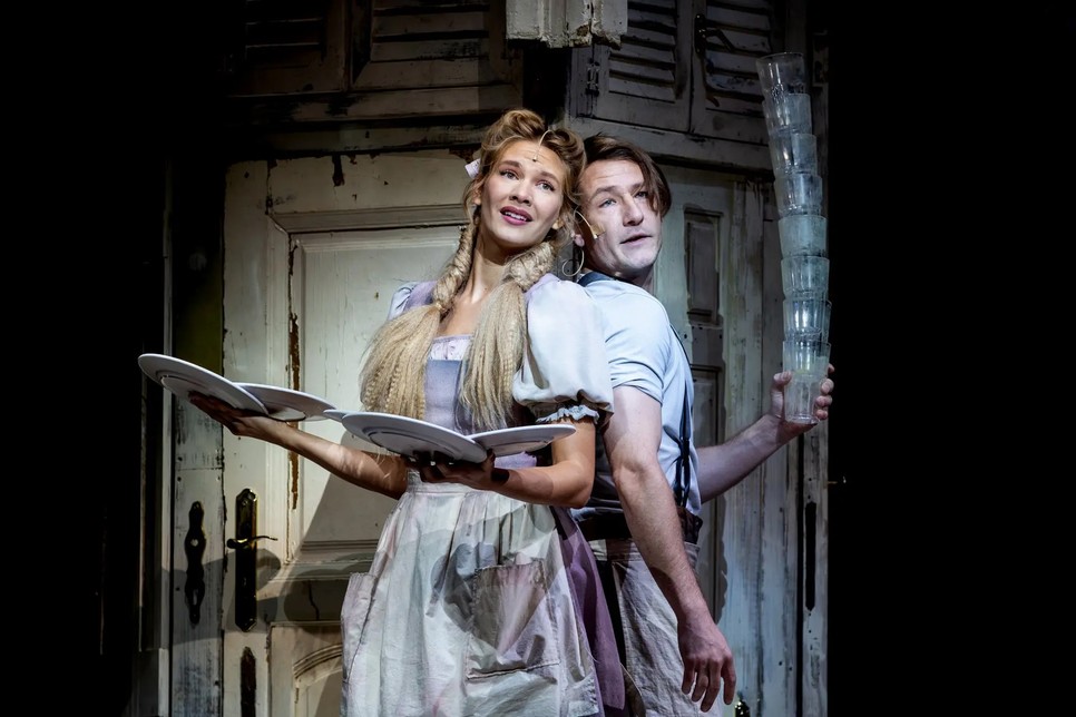 Varga-Járó Sára a Liliomfi című darabban