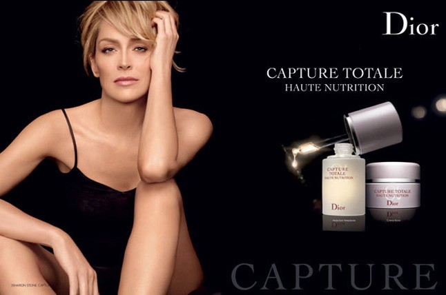 Sharon Stone az arcmasszázstól még üdébb a Dior reklámjában